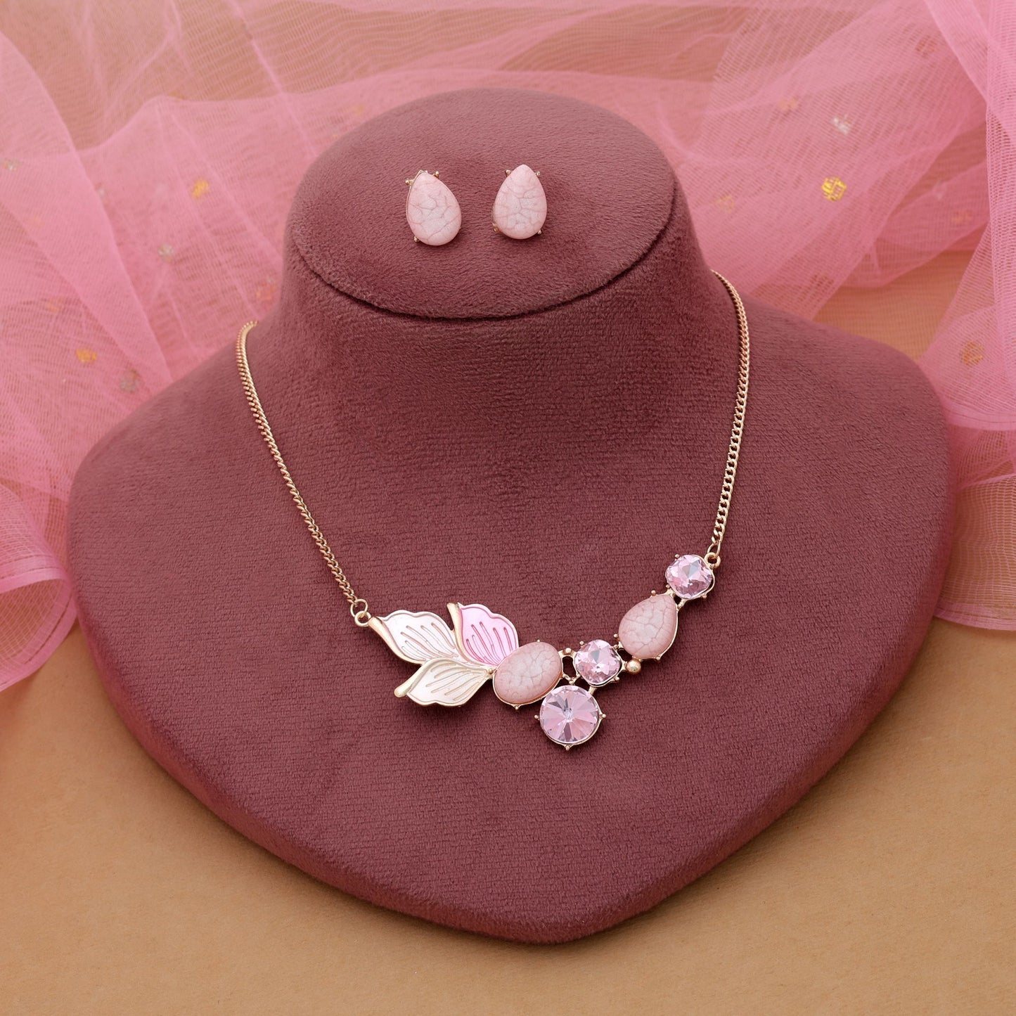 Pink Color Anti Tarnish Necklace Set With Soft Feminine Fashion Statement Look