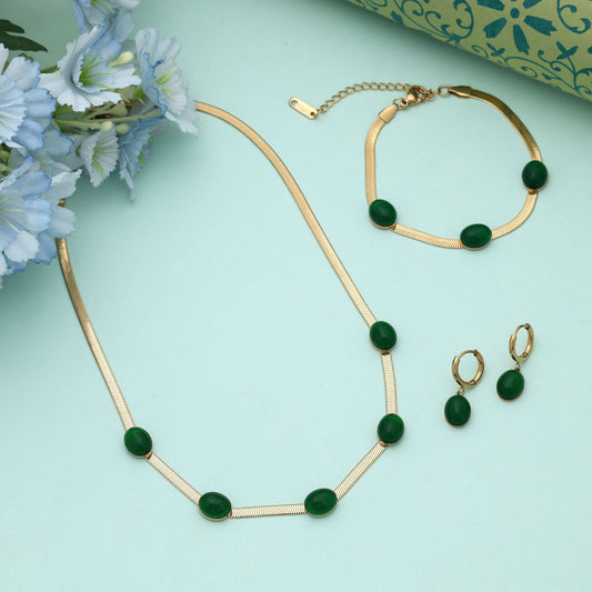 Grünes, anlaufbeständiges Halsketten-Set mit stilvollem, zeitgenössischem Schmuck-Flair
