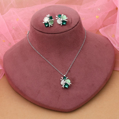 Green Color Anti Tarnish Necklace Set With Classic Stylish Everyday Charm