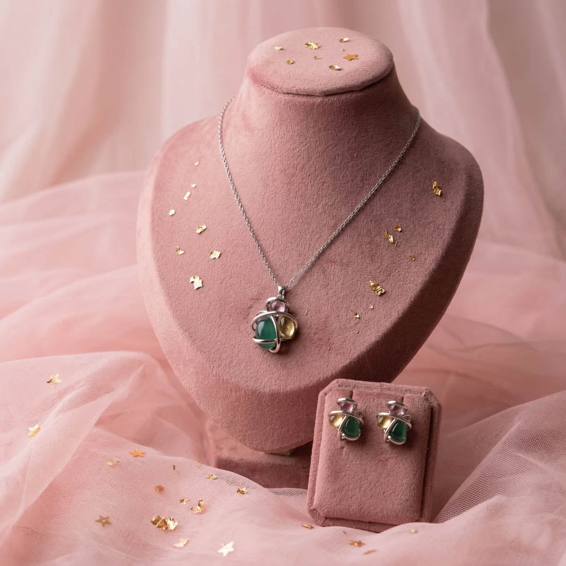 Green Color Anti Tarnish Necklace Set With Stylish Contemporary Design