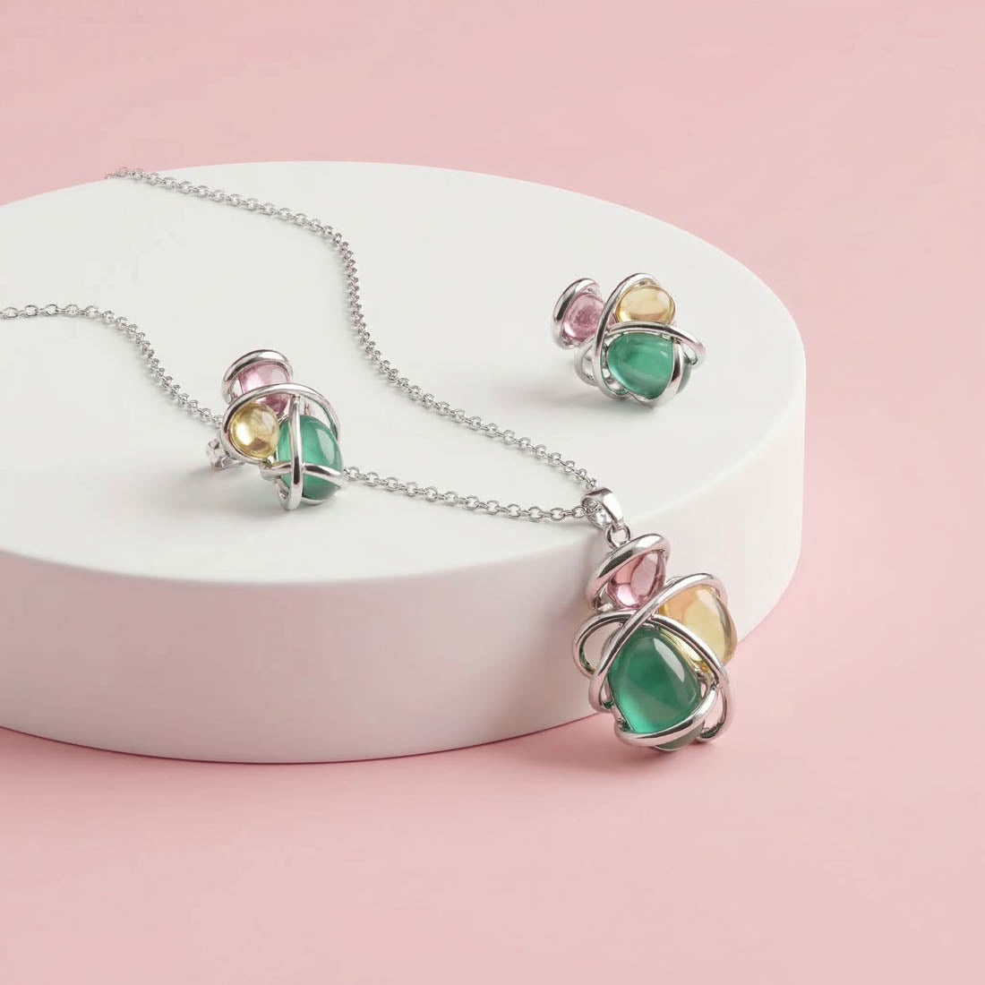 Green Color Anti Tarnish Necklace Set With Stylish Contemporary Design