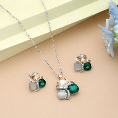 Grün-goldenes, anlaufgeschütztes Halsketten-Set mit königlich-traditionell inspirierter Oberfläche