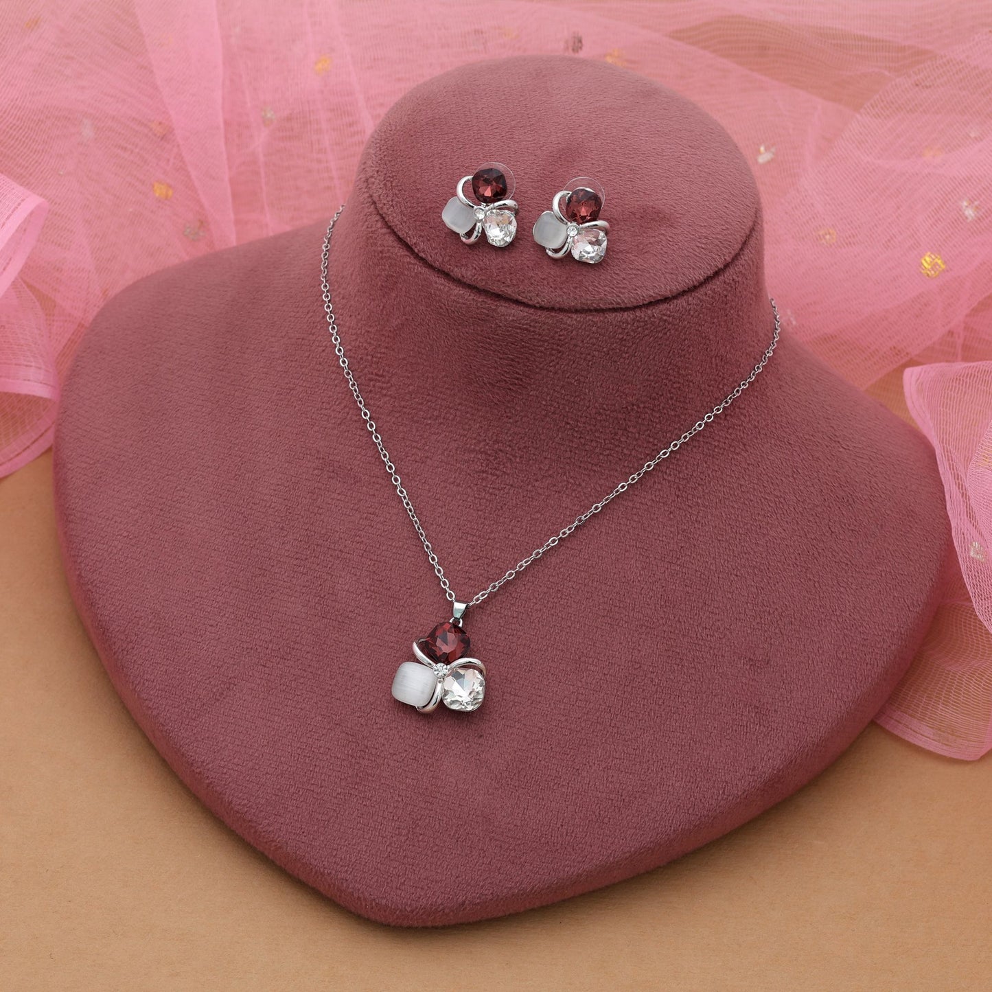 Lila Anti-Tarnish-Halskettenset mit elegantem, zeitgenössischem Schmuckdesign