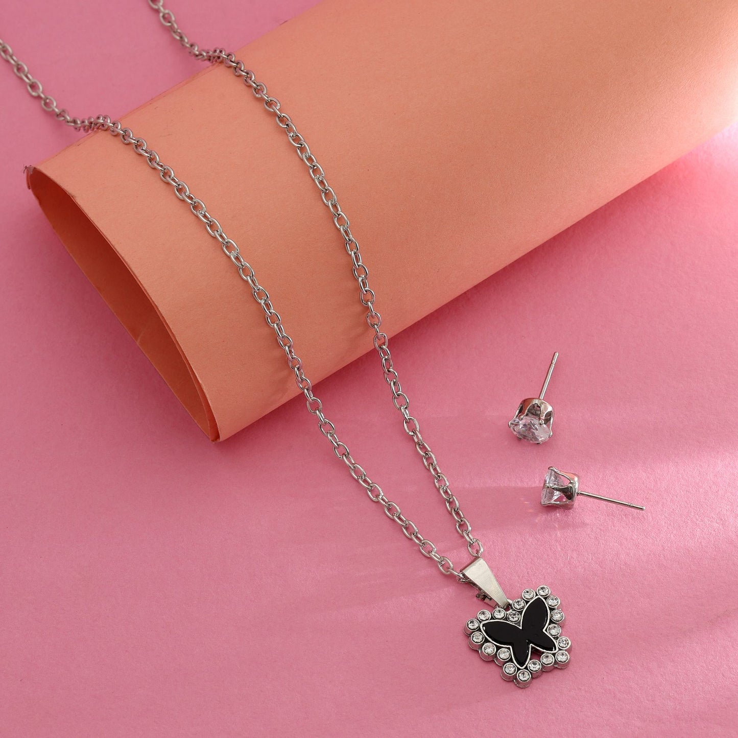 Schwarzfarbenes, anlaufgeschütztes Halsketten-Set Elegante, minimale Alltagsschmuck