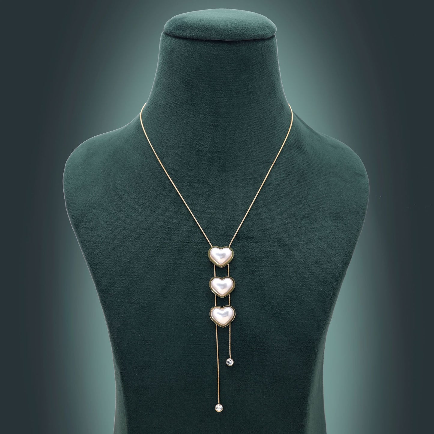 White Color Anti Tarnish Necklace with Long Lasting Premium Shine
