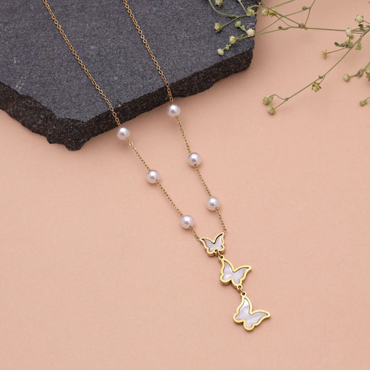 White Color Anti Tarnish Necklace with Sophisticated Contemporary Styling