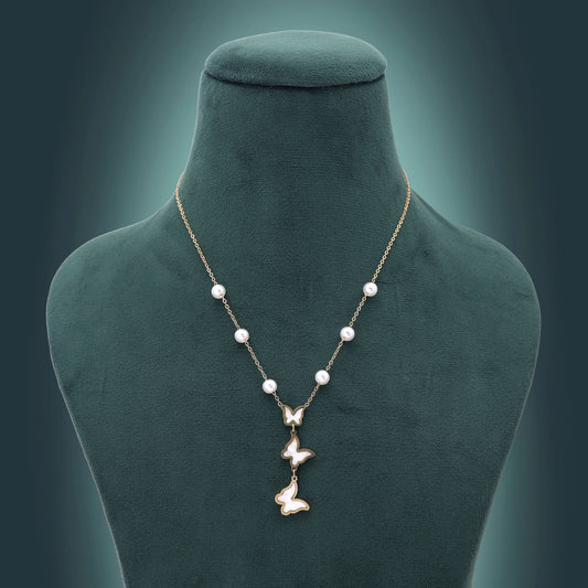 White Color Anti Tarnish Necklace with Sophisticated Contemporary Styling