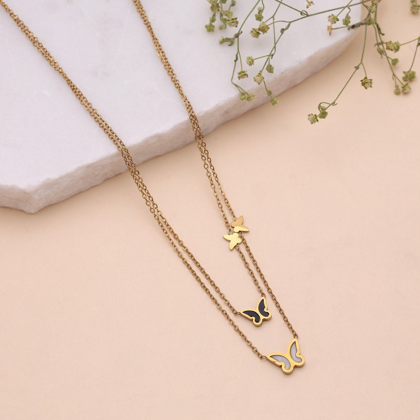 Gold Color Anti Tarnish Necklace with Luxury Inspired Modern Design