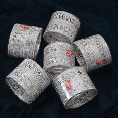 Trendy Silber Farbe 6 Set von Armreifen Combo Perfekt für Damen Modeschmuck