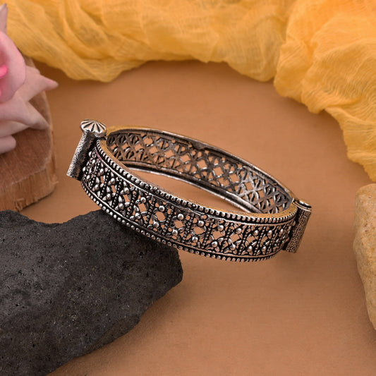 Graceful Silver Color Oxidised Openable Bracelet Crafted For Everyday Comfort