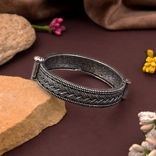 Unique Patterned Silver Color Oxidised Openable Bracelet With Handmade Finish