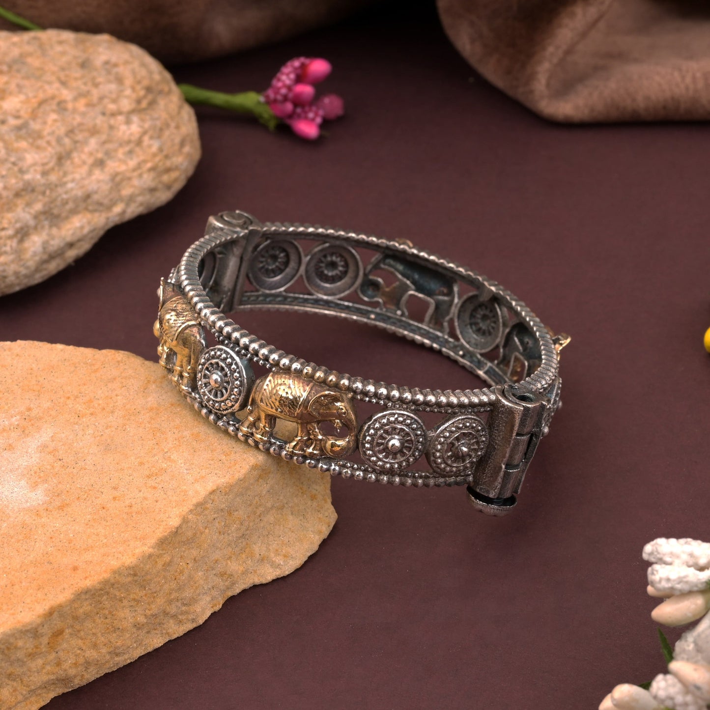 Classic Gold & Silver Color Two Tone Oxidised Openable Bracelet With Artistic Touch