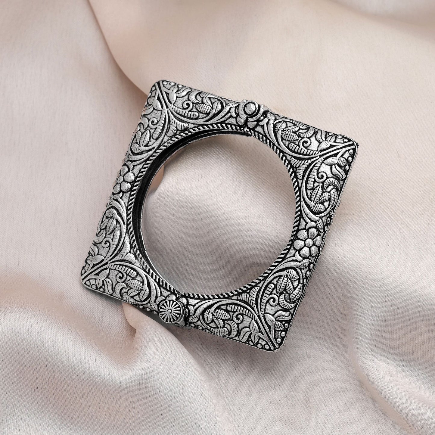 Elegant Silver Color Oxidised Openable Bracelet With Tribal Inspired Traditional Finish Artwork Design