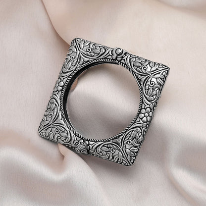 Elegant Silver Color Oxidised Openable Bracelet With Tribal Inspired Traditional Finish Artwork Design