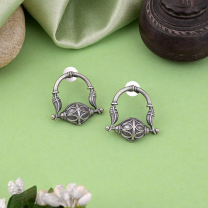 Trendige und edle silberfarbene oxidierte Ohrringe für jeden Anlass