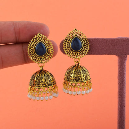 Stilvolle oxidierte Ohrringe in Marineblau, perfekt für Brautpartys und ethnische Outfits.