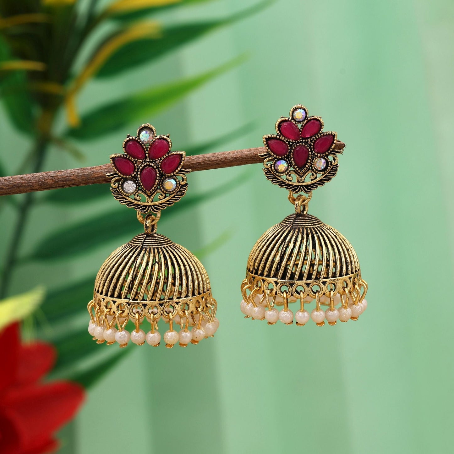 Stilvolle, rot oxidierte Ohrringe für Bräute, Festivals und traditionellen Kulturschmuck