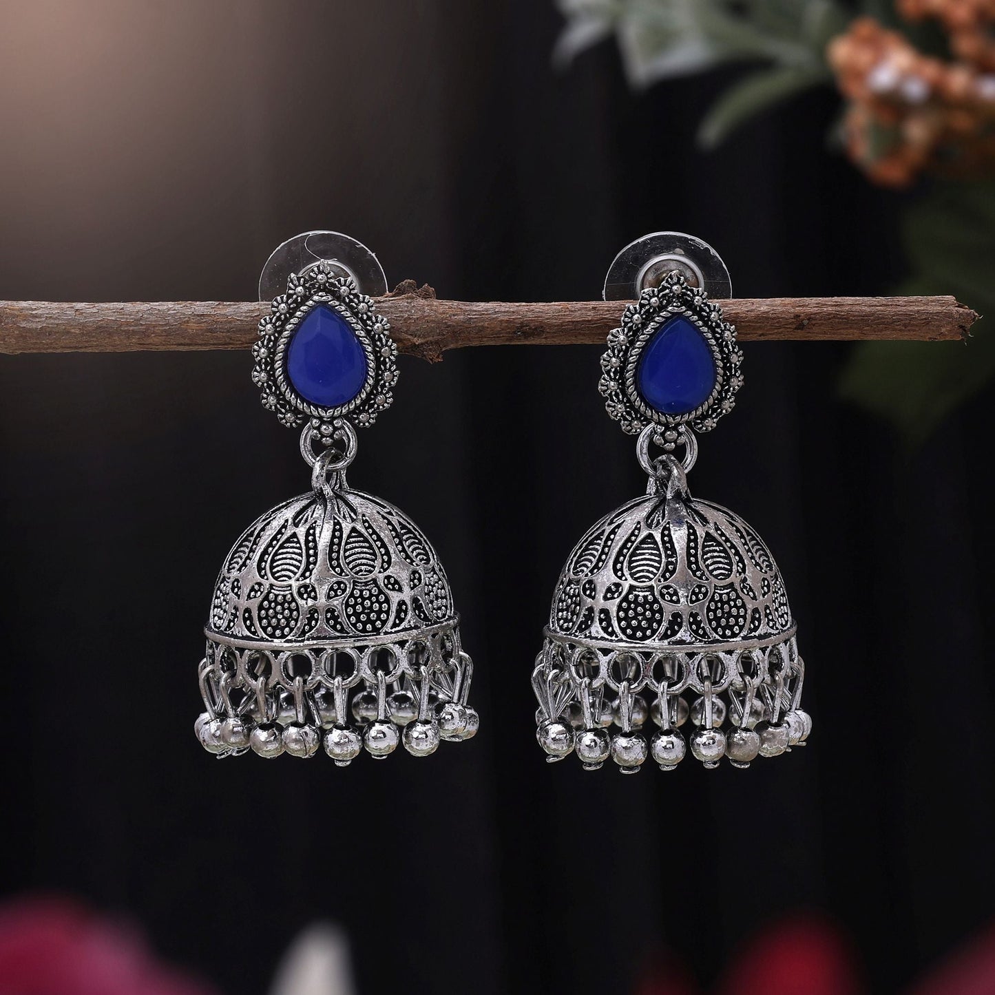 Wunderschöne oxidierte Ohrringe in Blau, gefertigt für Hochzeiten, kulturelle Veranstaltungen und ethnische Damenmode