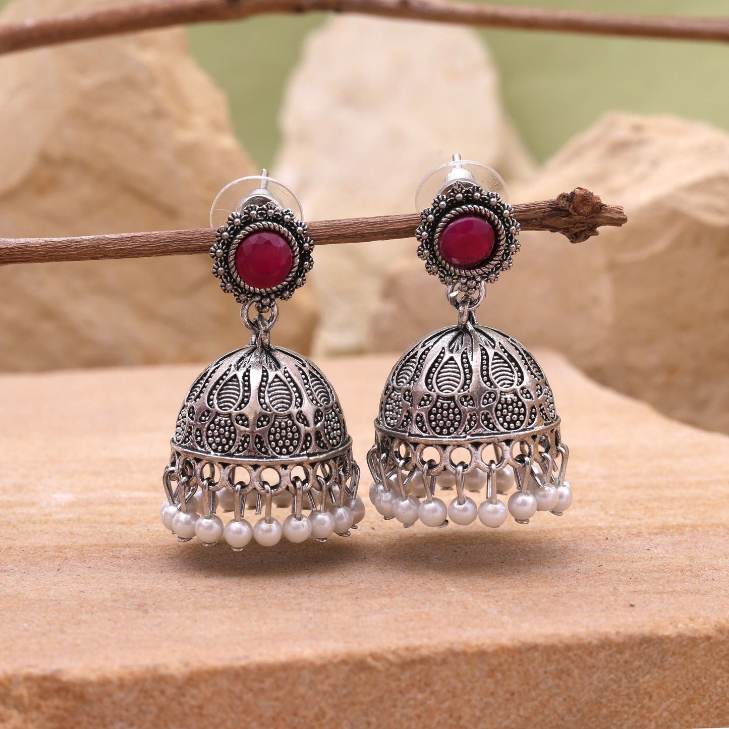 Stilvolle, rot oxidierte Ohrringe, perfekt für Hochzeiten, Partys und festliche Outfits