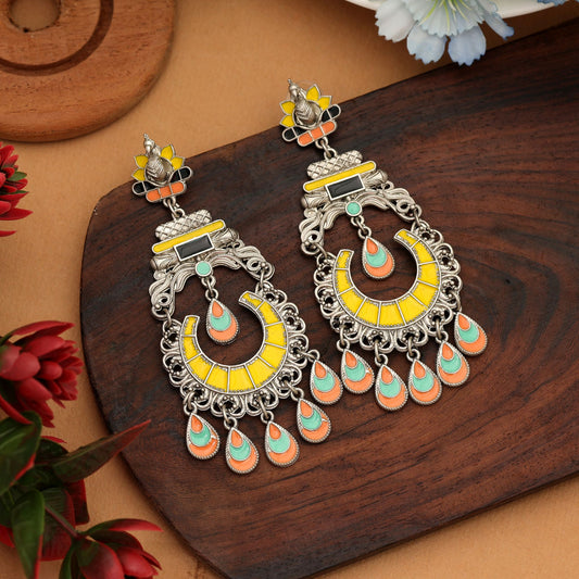 Gelbe emaillierte Ohrringe mit Meena-Arbeit – Eleganter ethnischer Schmuck