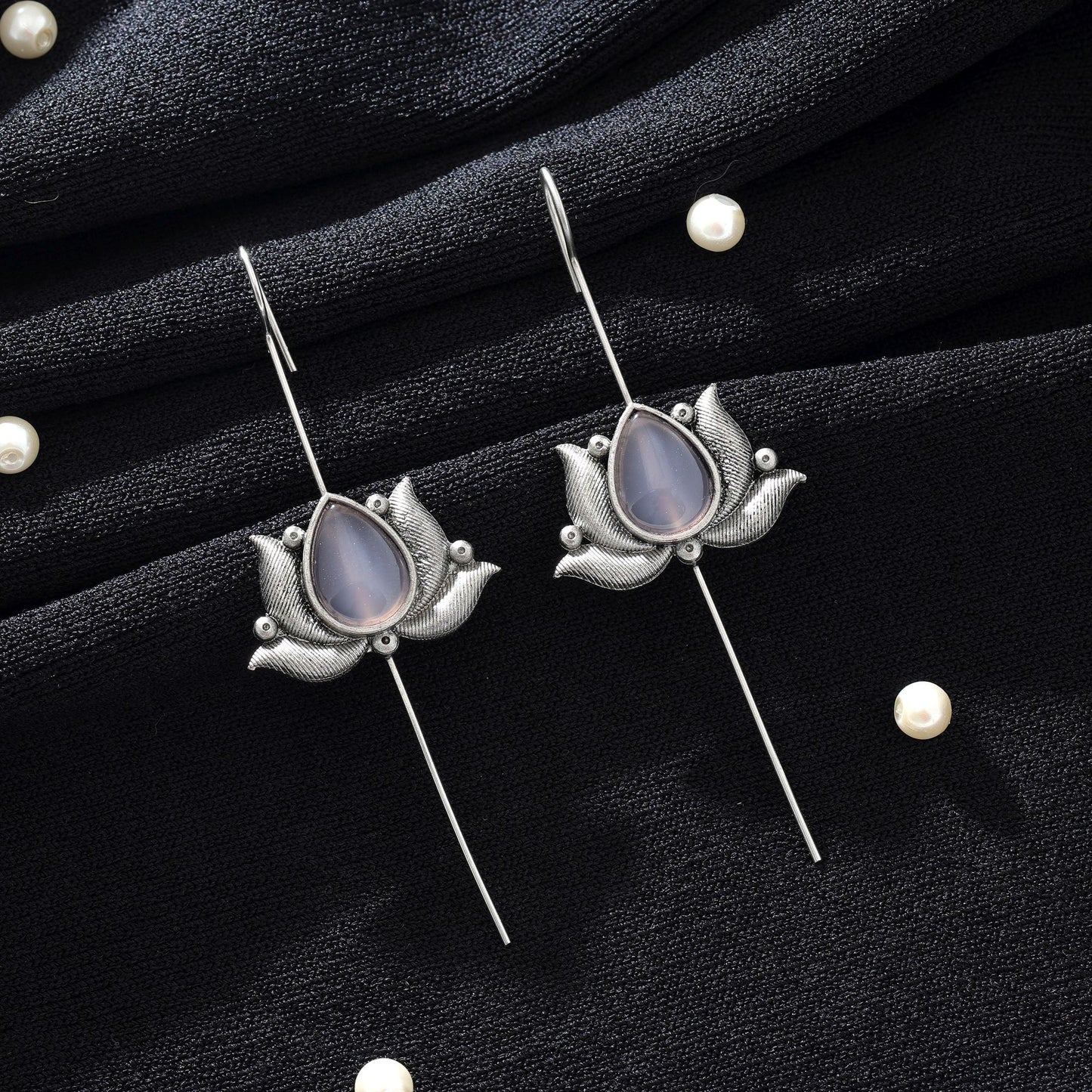 Hellrosa Farbe oxidierte Ohrklemme stilvolles minimalistisches traditionelles Schmuckdesign