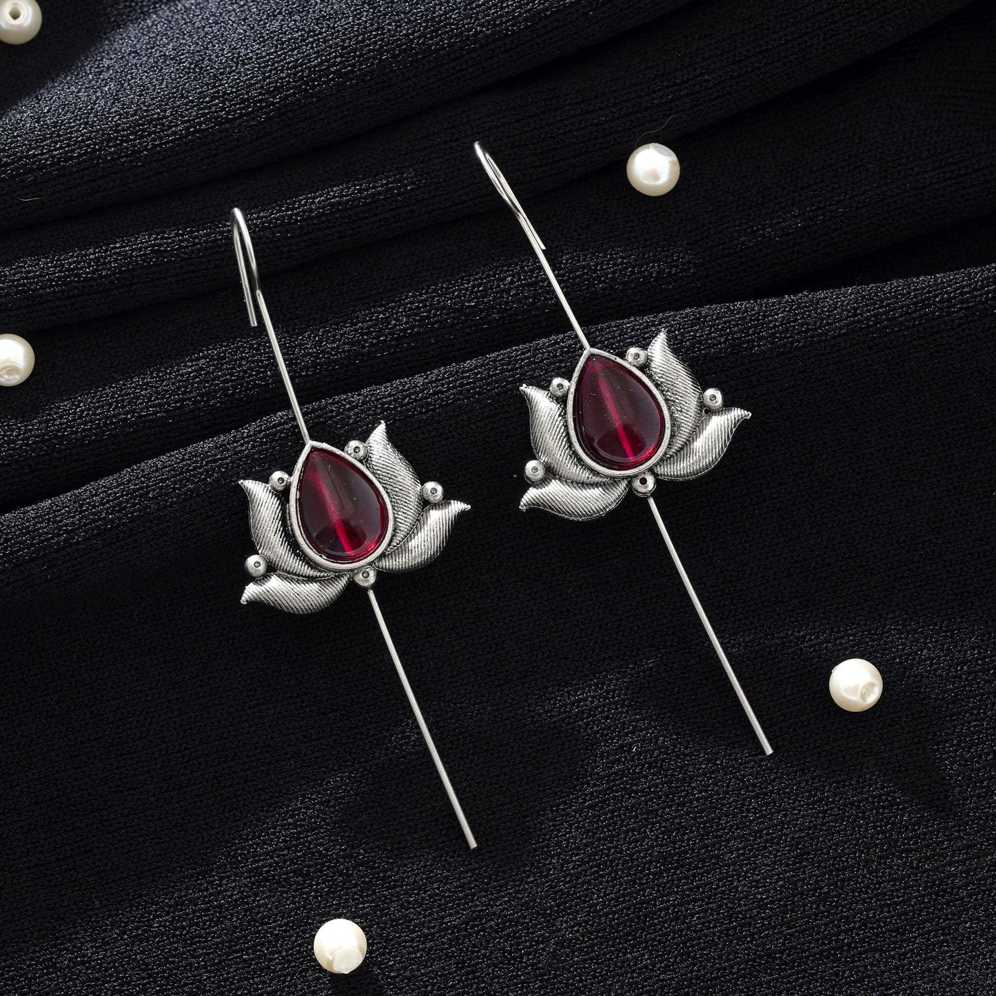 Rani-farbener oxidierter Ohr-Cuff, traditioneller Schmuck im Antik-Stil