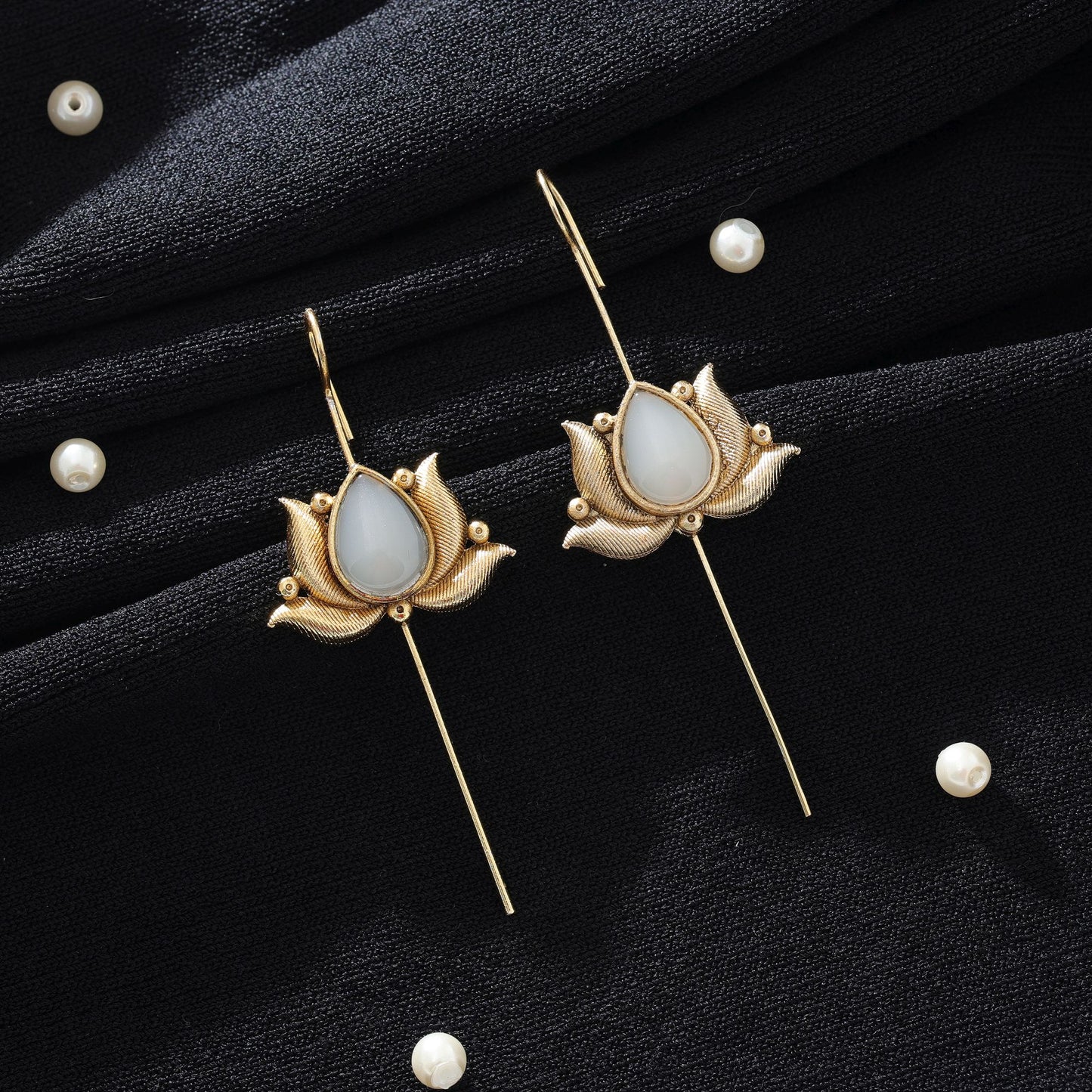 Gebrochen Weiß Oxidierter Ohrmanschette Eleganter Ethnischer Schmuck