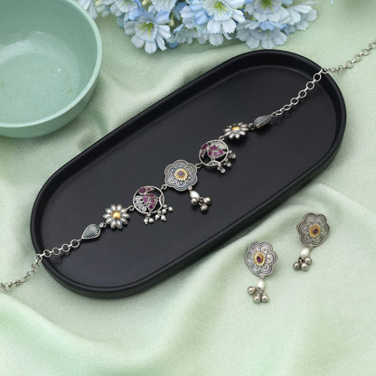 Rani Color Choker Dual Tone Oxidised Halskette Set gefertigt mit kühnen, künstlerischen oxidierten Metalldetails