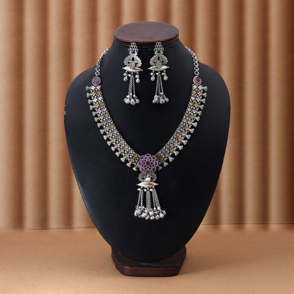 Rani Color Dual Tone oxidiertes Halsketten-Set, angereichert mit lebendigen Farbtönen und eleganter oxidierter Handwerkskunst