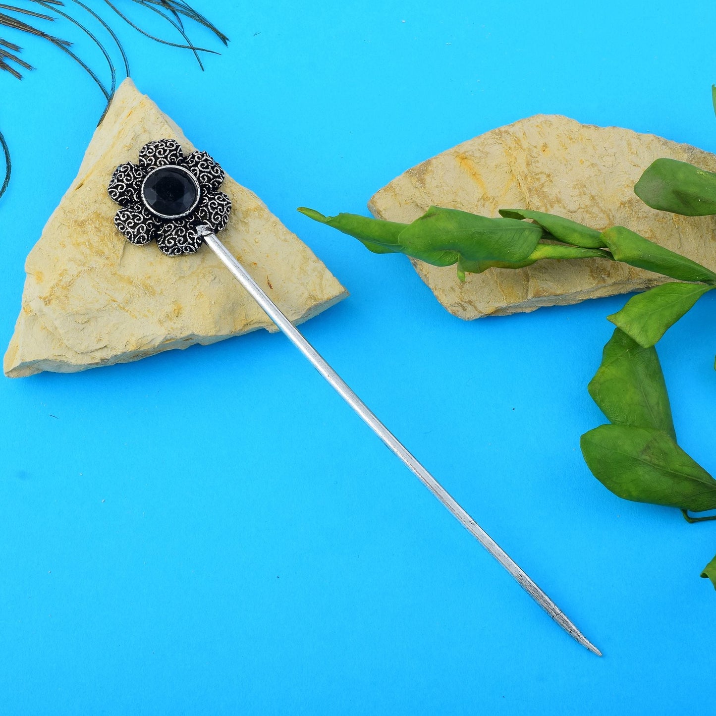 Wunderschöne oxidierte Haarnadel in Schwarz, perfekt für ethnische Damenmode und Braut-Outfits