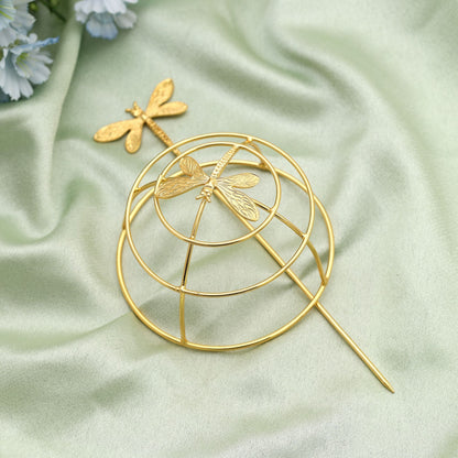 Goldfarbene Haarnadel mit aufwendigen Details, perfekt für Hochzeiten und kulturelle Feste