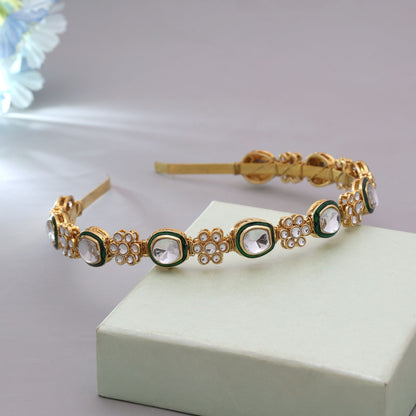 Green Color Hair Band With Stylish Casual Party Look