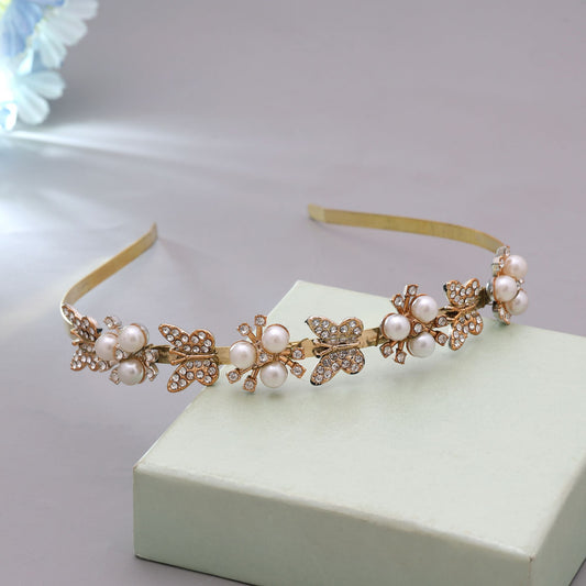 White Color Elegant Fashion Hair Band For Women With Stylish Party Wear Look