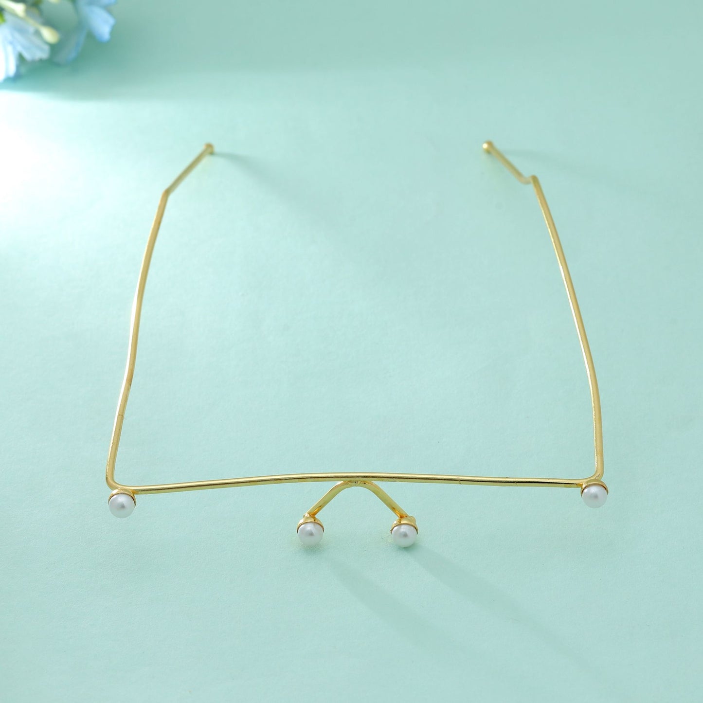 Goldfarbene Brille ohne Gläser Stilvoller Vintage Rahmen Party Mode Accessoire