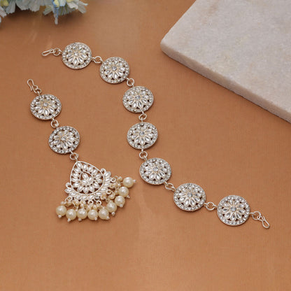 White Color Kundan Mathapatti with Maangtika Featuring Elegant Bridal Design and Royal Traditional Jewelry Look