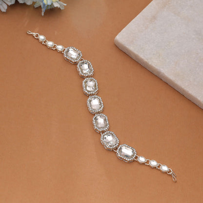 White Color Mathapatti with Elegant Traditional Design for Bridal and Festive Jewelry Styling