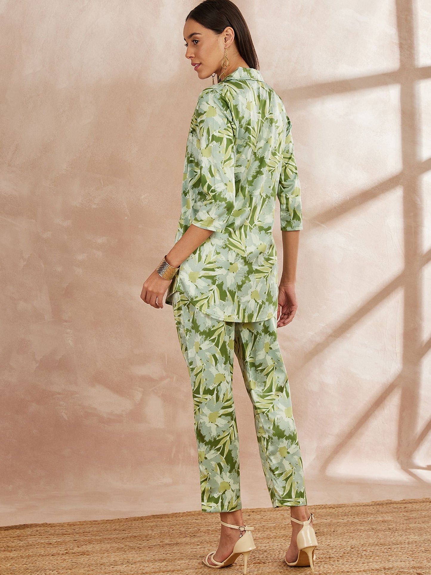 Green & White Color Floral Printed Top With Trousers
