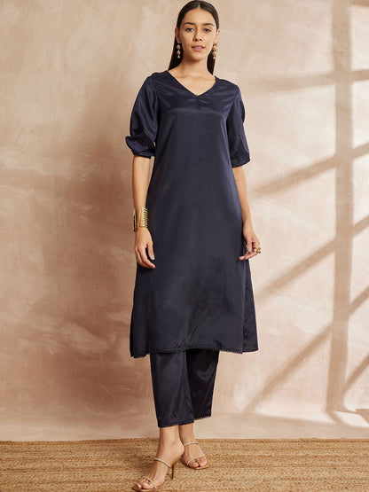 Schwarze reguläre Kurta mit Hose