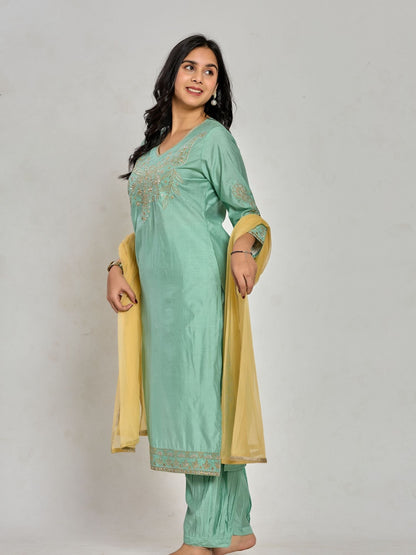 Minzgrünes Zari-besticktes Kurta mit Hose und Dupatta