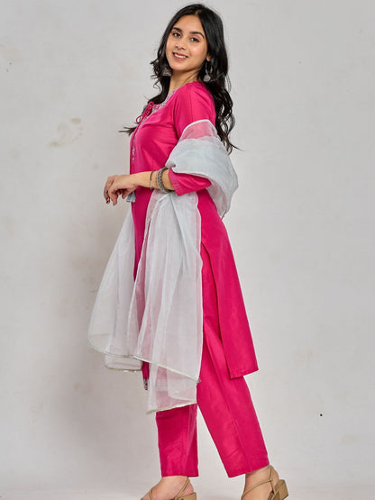 Pinkfarbene Kurta mit Spiegel-, Zari- und Paillettenarbeit mit Hose und Duptta