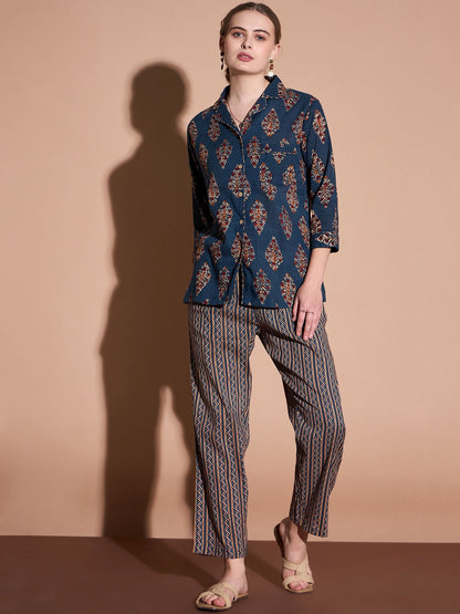 Hemd-Hosen-Set aus Baumwolle mit ethnischen Motiven