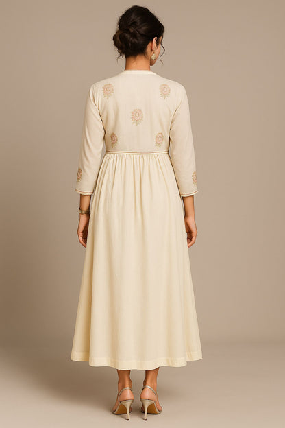 Fadenarbeit mit Zari & Cutdana cremefarbenes Anarkali-Kleid mit Jacke
