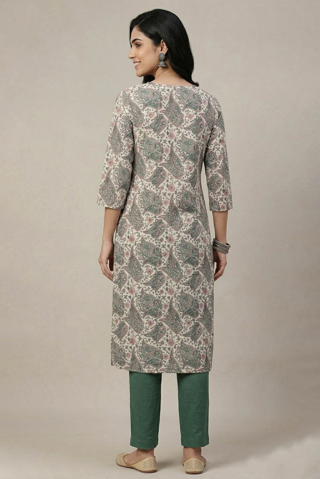 White Color Elegant Paisley Printed Straight Kurta