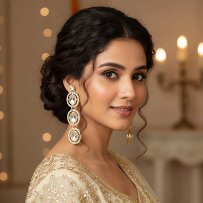 Klassische Kundan-Ohrringe in Weiß, perfekt für Hochzeiten, Partys und kulturelle Anlässe