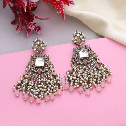 Hübsche rosa Kundan Ohrringe mit Antikgoldpolitur für Hochzeitszeremonien