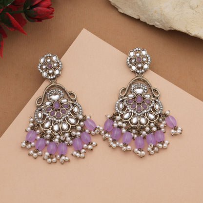 Beautiful Light Purple Color Kundan Earrings With Gold Plated Polish For Festive Use