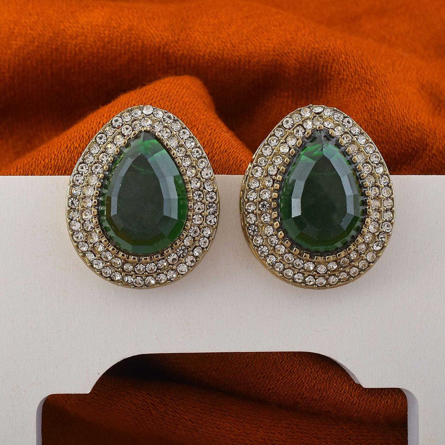 Grüne Kundan Ohrstecker