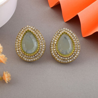 Kundan-Ohrstecker in Pista-Grün