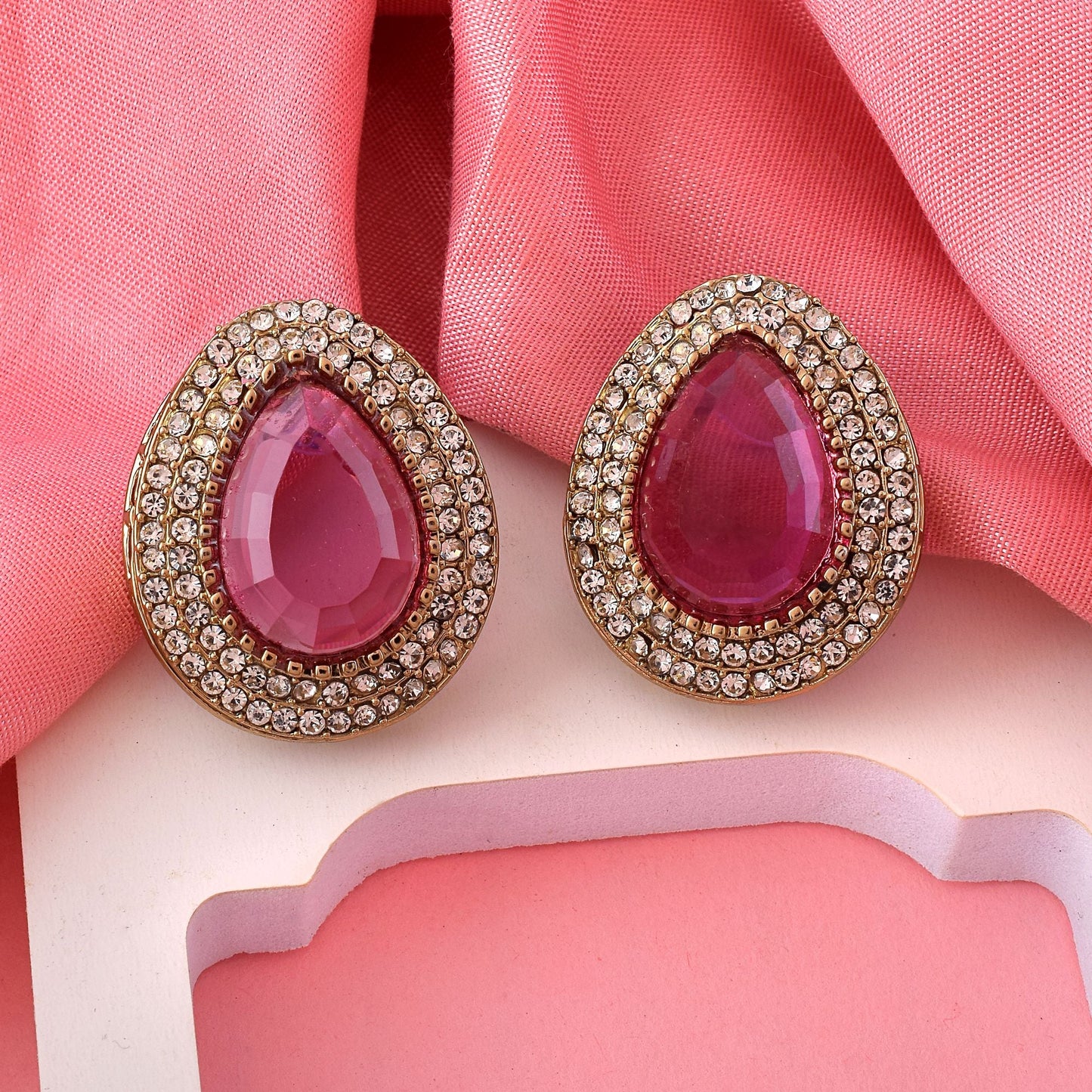 Rosafarbene Kundan-Ohrstecker