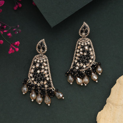 Chic Black Color Kundan Earrings For Trendy And Modern Festive Look